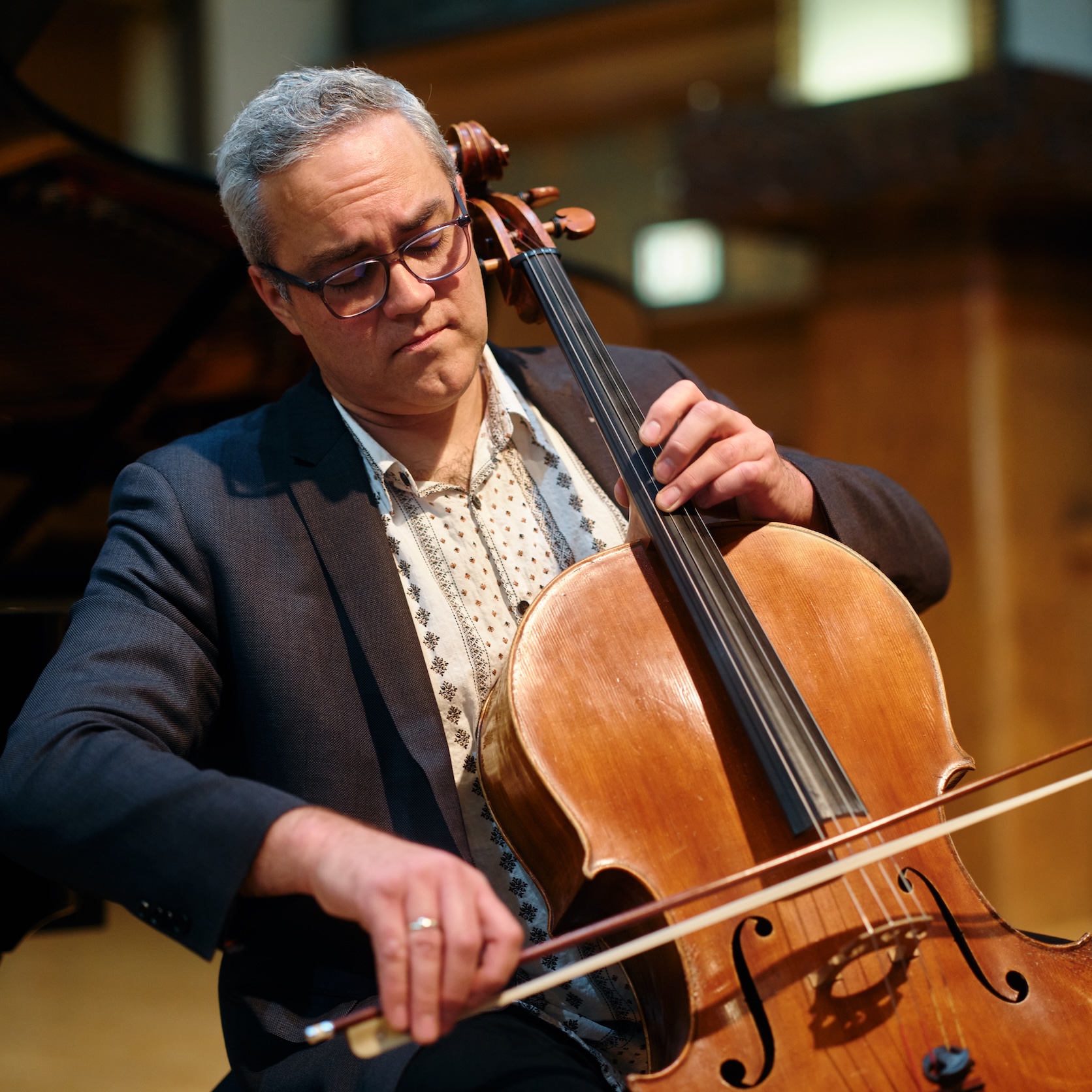Russell Rolen performing on cello